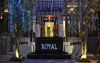 Royal Riverside Hotel